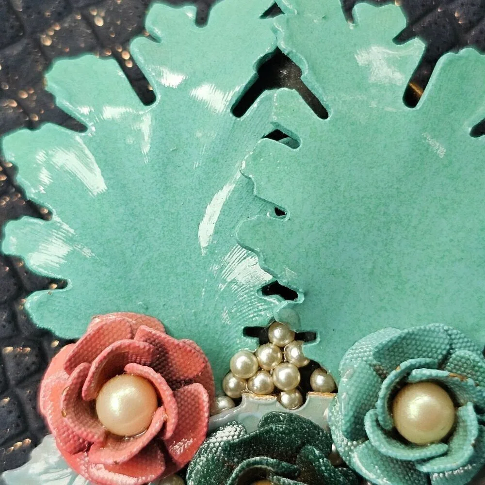 Vintage Lichen Floral Brooch With Flowers, Faux Pearls, & Enamel Leaves / Lichen
